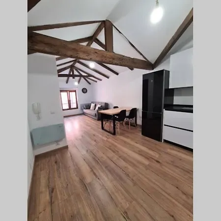 119e2 - Con Encanto En Pleno Centro *